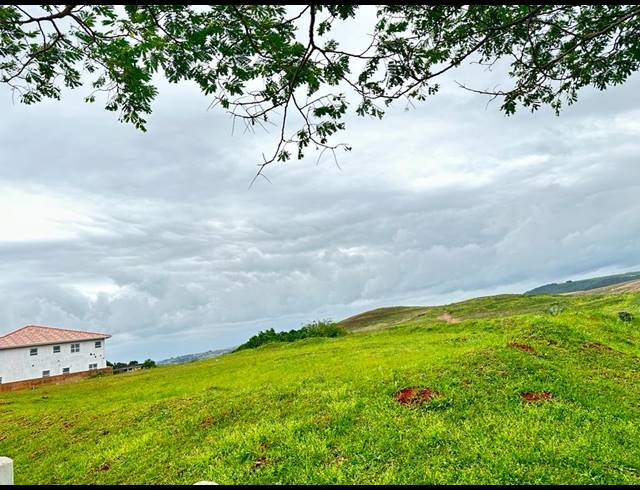 857M² VACANT LAND FOR SALE IN ILLOVO BEACH